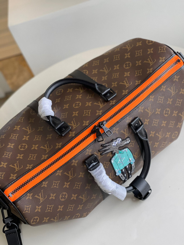 l0*is V*t0n keepall bandouliÈre 50