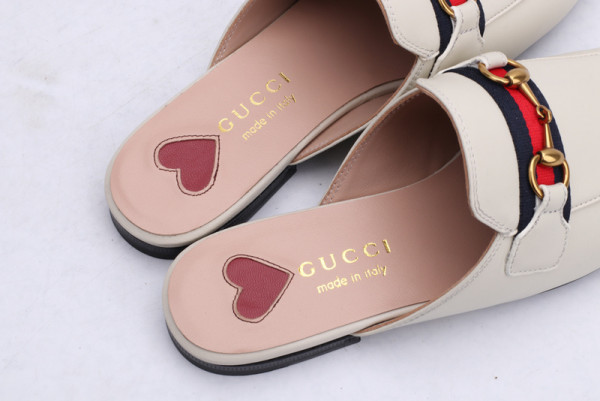 G*u*i princetown leather slipper