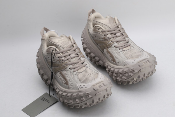 Ba*len*cia*ga defender sneaker