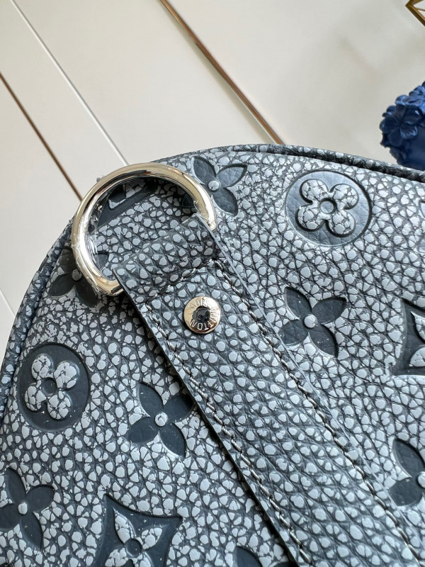 l0*is V*t0n keepall 50