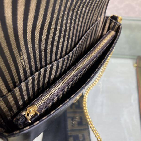 F**di wallet on chain with pouches