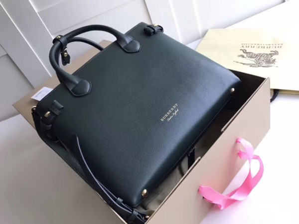 B**rry the medium banner in leather and house check