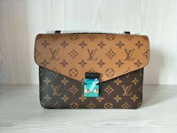l0*is V*t0n pochette metis