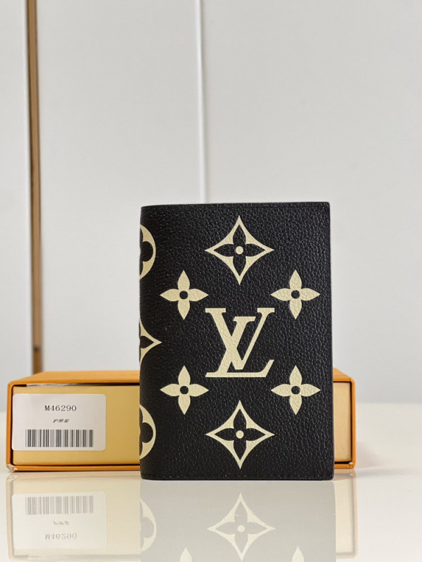 l0*is V*t0n passport cover-10*14*2.5cm