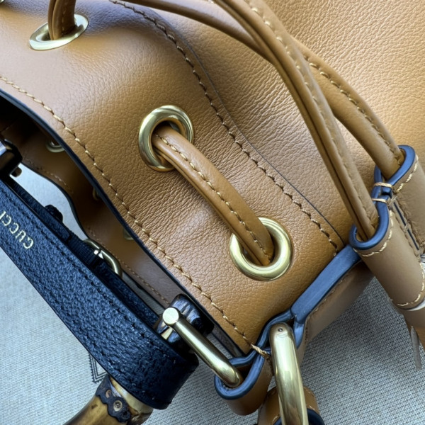 G*u*i diana mini bucket bag