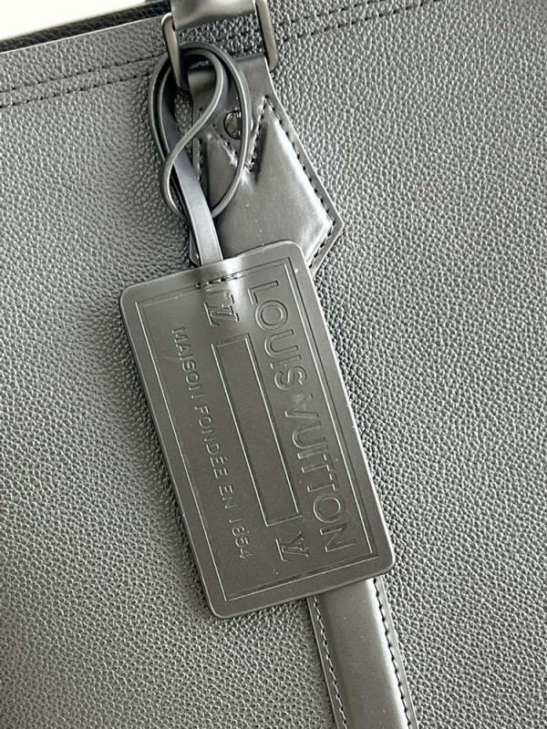 l0*is V*t0n lock it tote