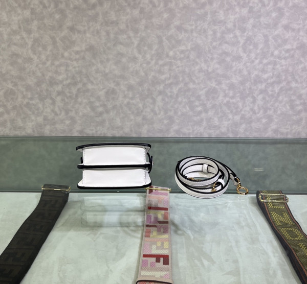 F**di nano peekaboo maxi handle