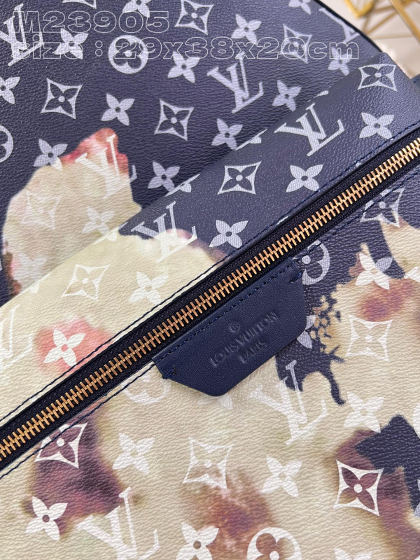 l0*is V*t0n discovery backpack pm