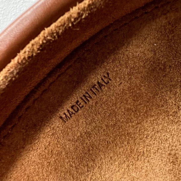 OVAL BAG CUIR TRIOMPHE CLUTCH