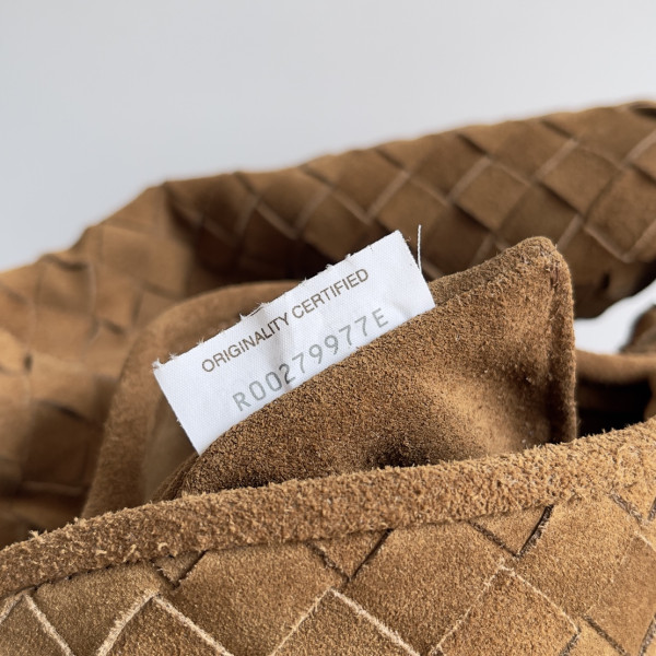 bo*te*ga Ve*ne*ta small hop