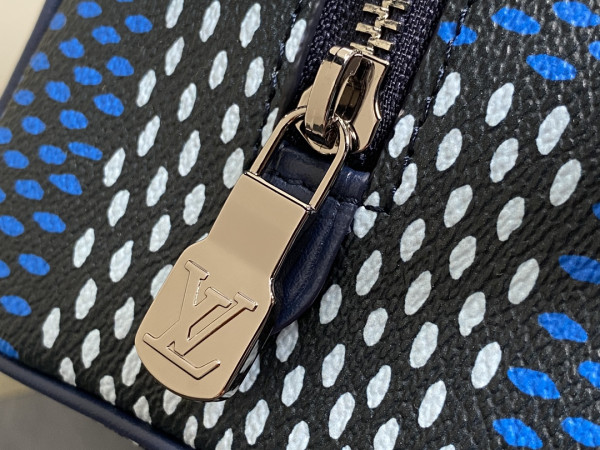 l0*is V*t0n locker dopp kit bag-23*13*12cm