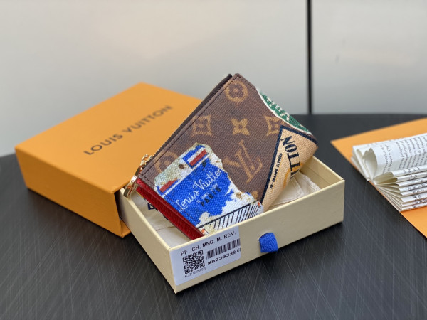 l0*is V*t0n lisa wallet - 9*11.5*1.5cm