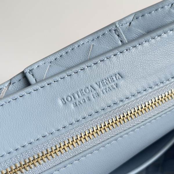 bo*te*ga Ve*ne*ta small andiamo chain-25*22*10.5cm