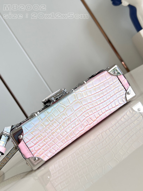 l0*is V*t0n petite malle