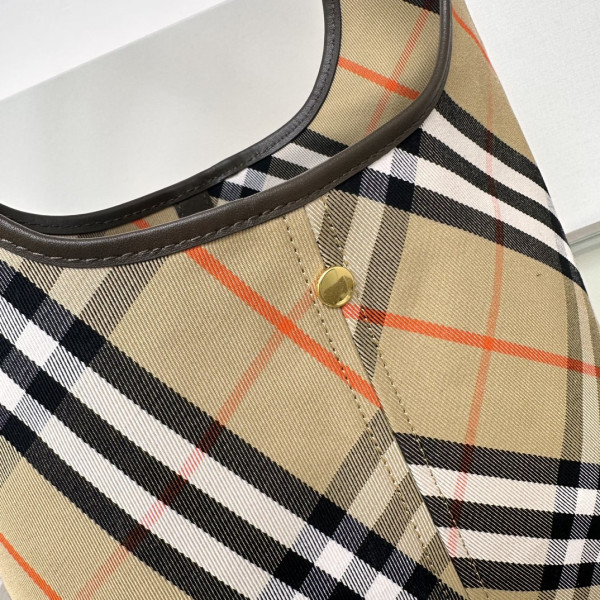 B**rry small check shoulder bag