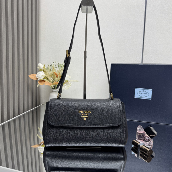 Pra*a small leather shoulder bag-26*14*9.5cm