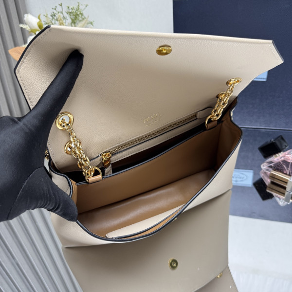 Pra*a doux medium leather shoulder bag-29*16*9.5cm