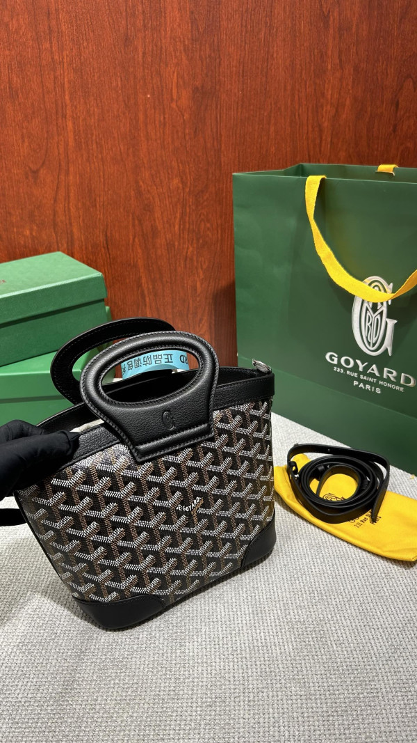 Go*ard beluga - 23×18.5×8cm