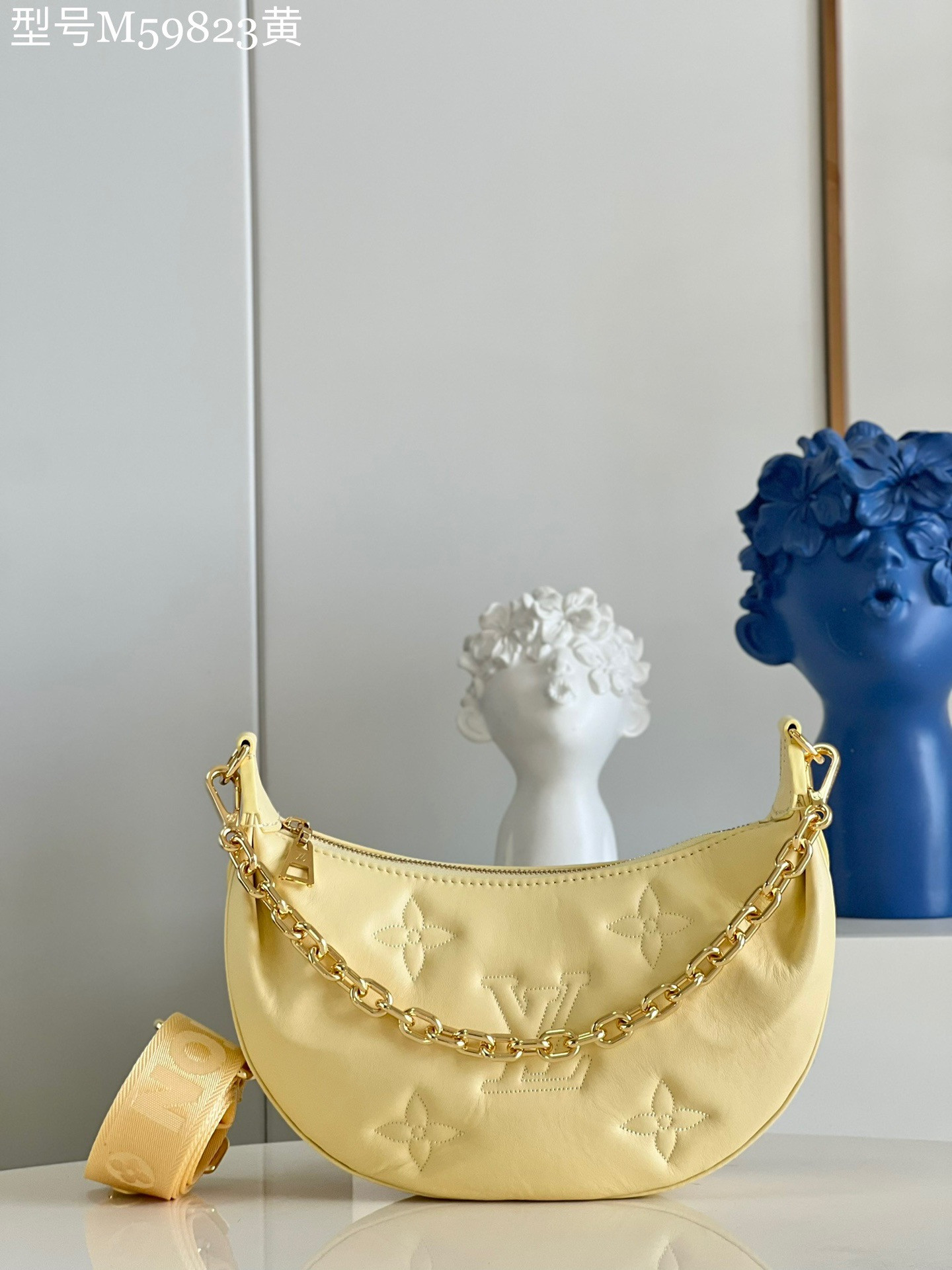 l0*is V*t0n over the moon