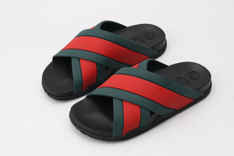 G*u*i rubber slide sandal with web