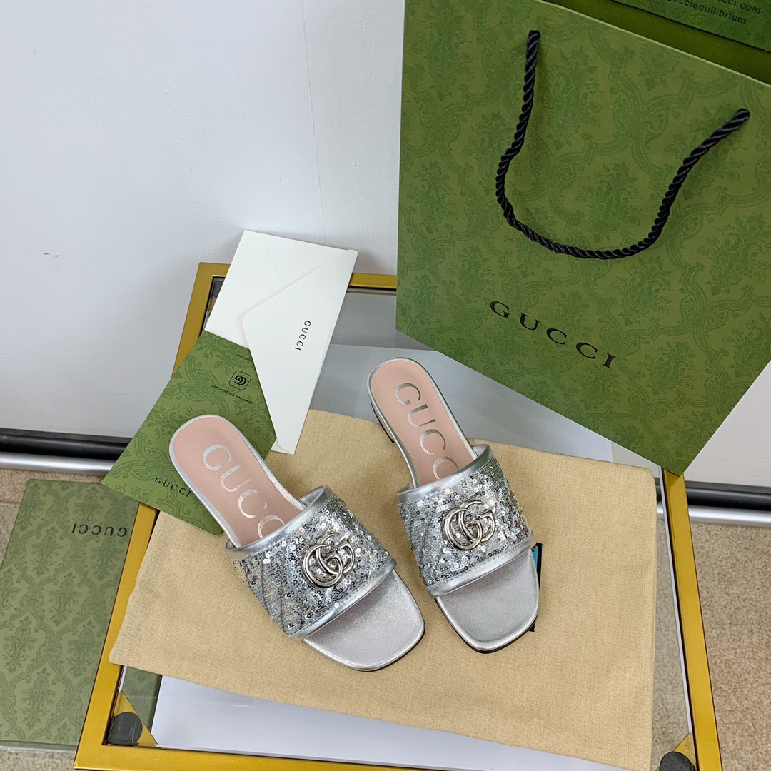 G*u*i women's slide with double g