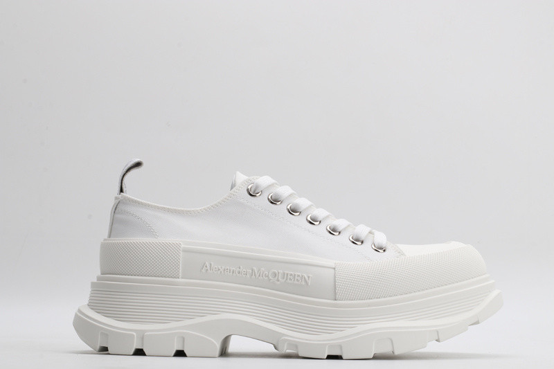 ale*d*r M*Q*en tread slick lace up