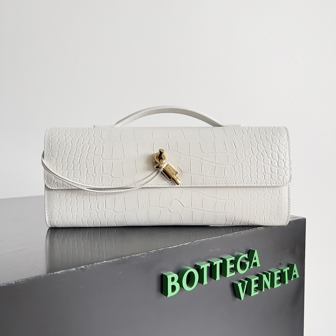 bo*te*ga Ve*ne*ta long clutch andiamo with handle-31*13*3cm