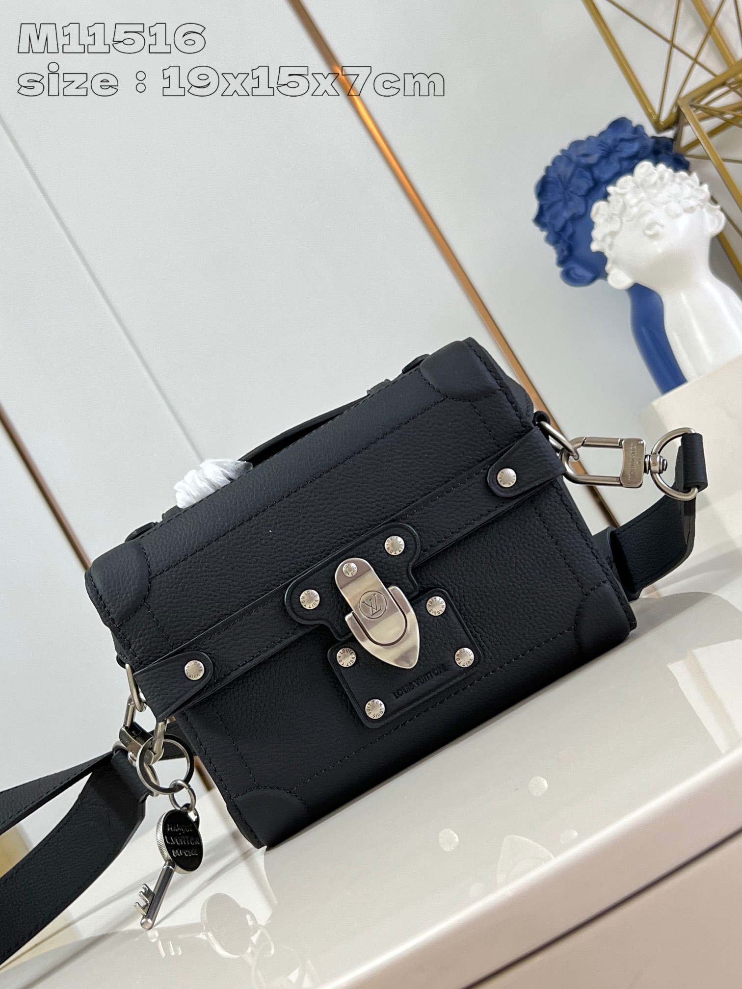 l0*is V*t0n soul trunk-19*15*7cm